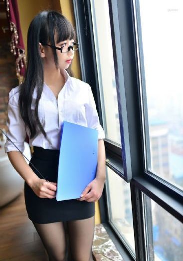 欧美女西装街拍_蓝光免费电视剧